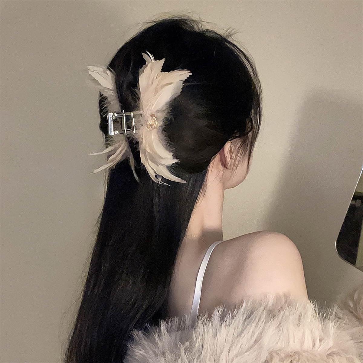 Accessories Brand For Women - กิ๊บติดผมผู้หญิง แบบเกาหลี ขนนก Y2K แบรนด์หรู คุณภาพสูง