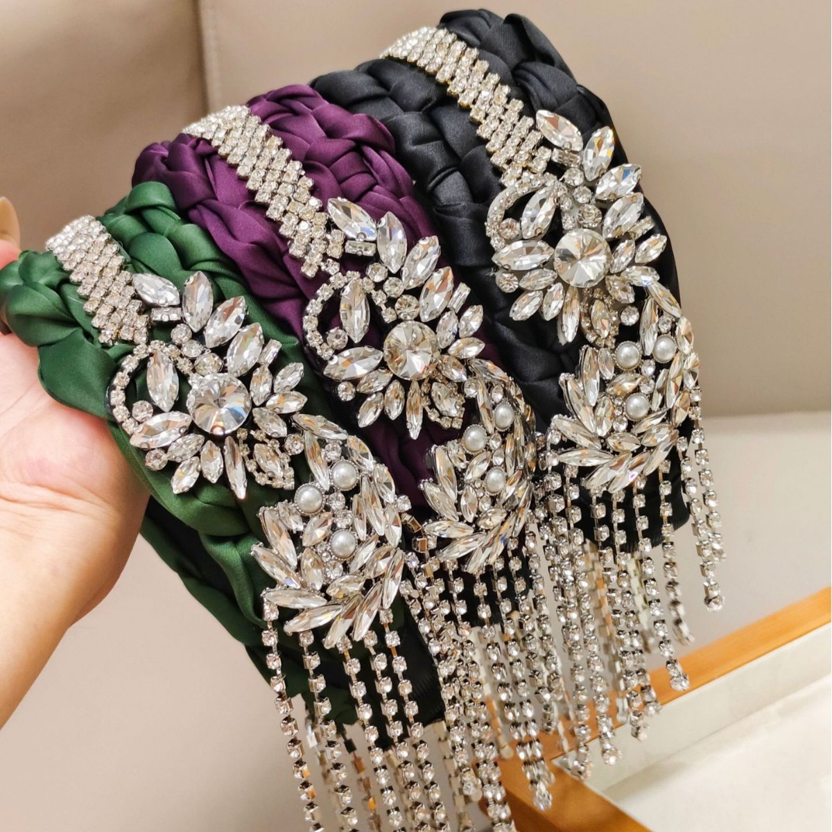 ที่คาดผมถักประดับพู่ห้อยคริสตั - Women Accessories Sale บทวิจารณ์และราคา