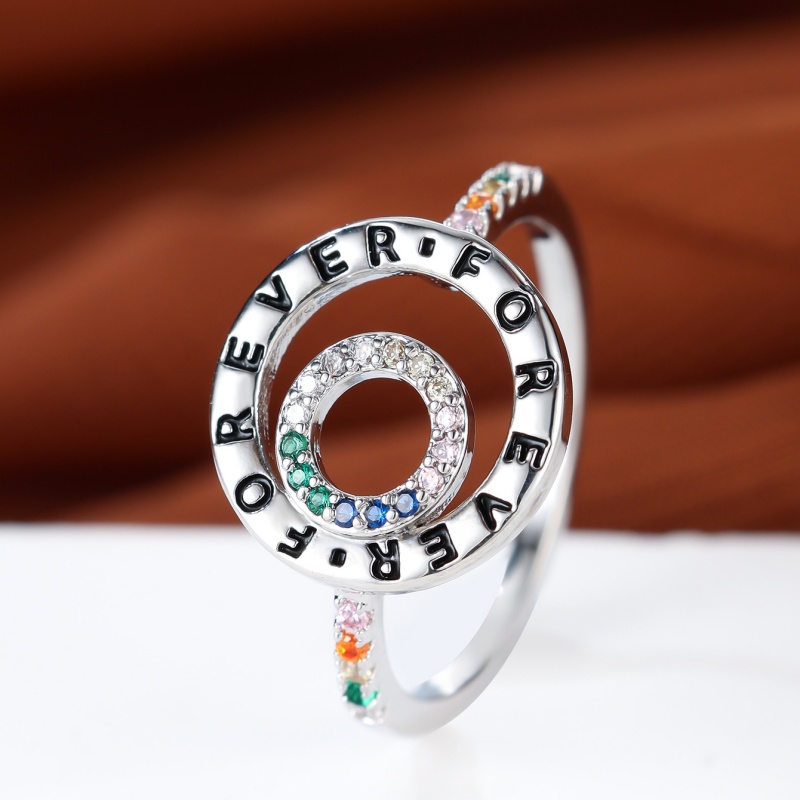 ความหมายอันเป็นนิรันดร์ของยุโร - Women Accessories Meaning บทวิจารณ์และราคา